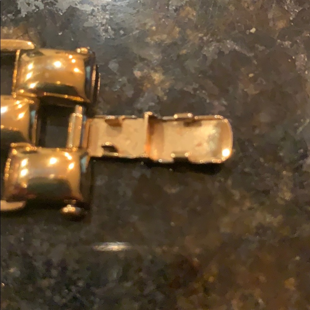 Vintage Monet Panther Link Gold Toned Bracelet - Picture 4 of 9
